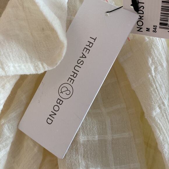 TREASURE and Bond gorgeous cream blouse with long sleeves. Meduim
C - Picture 6 of 12